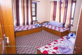 Happy Feet Girls Hostel